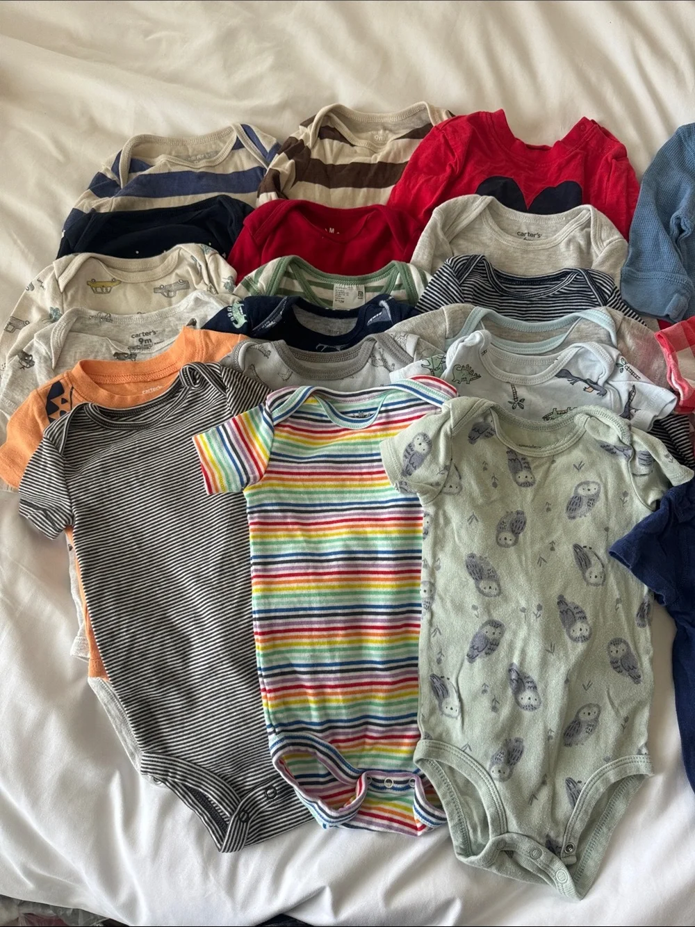 22 pieces Bundle Baby boy  Mixed Onesie 9 long sleeve 10 short  & Tee Bundle